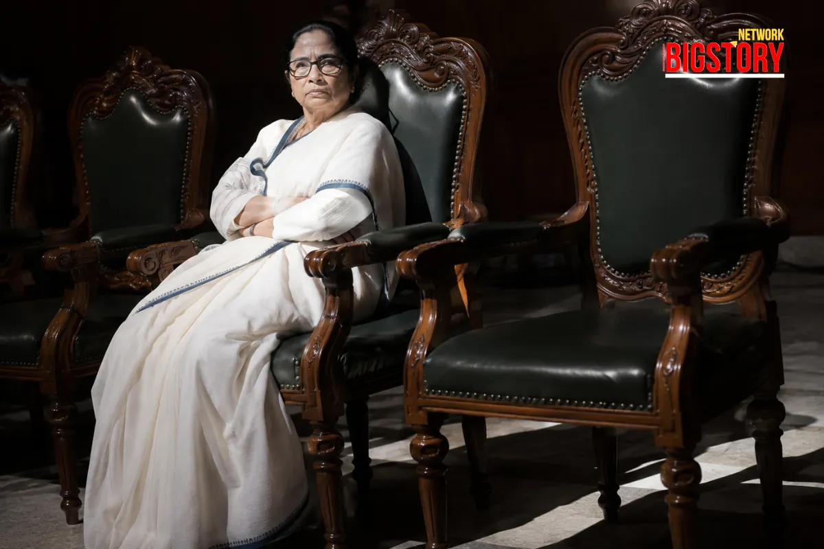The Kalighat Collapse: Only 8 MLAs Attend Mamata Banerjee's Crisis Meeting Following Historic Split