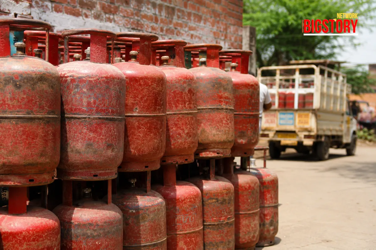 Welfare Curtailment: Government Slashes Ujjwala LPG Subsidy Quota From 9 to 4 Cylinders