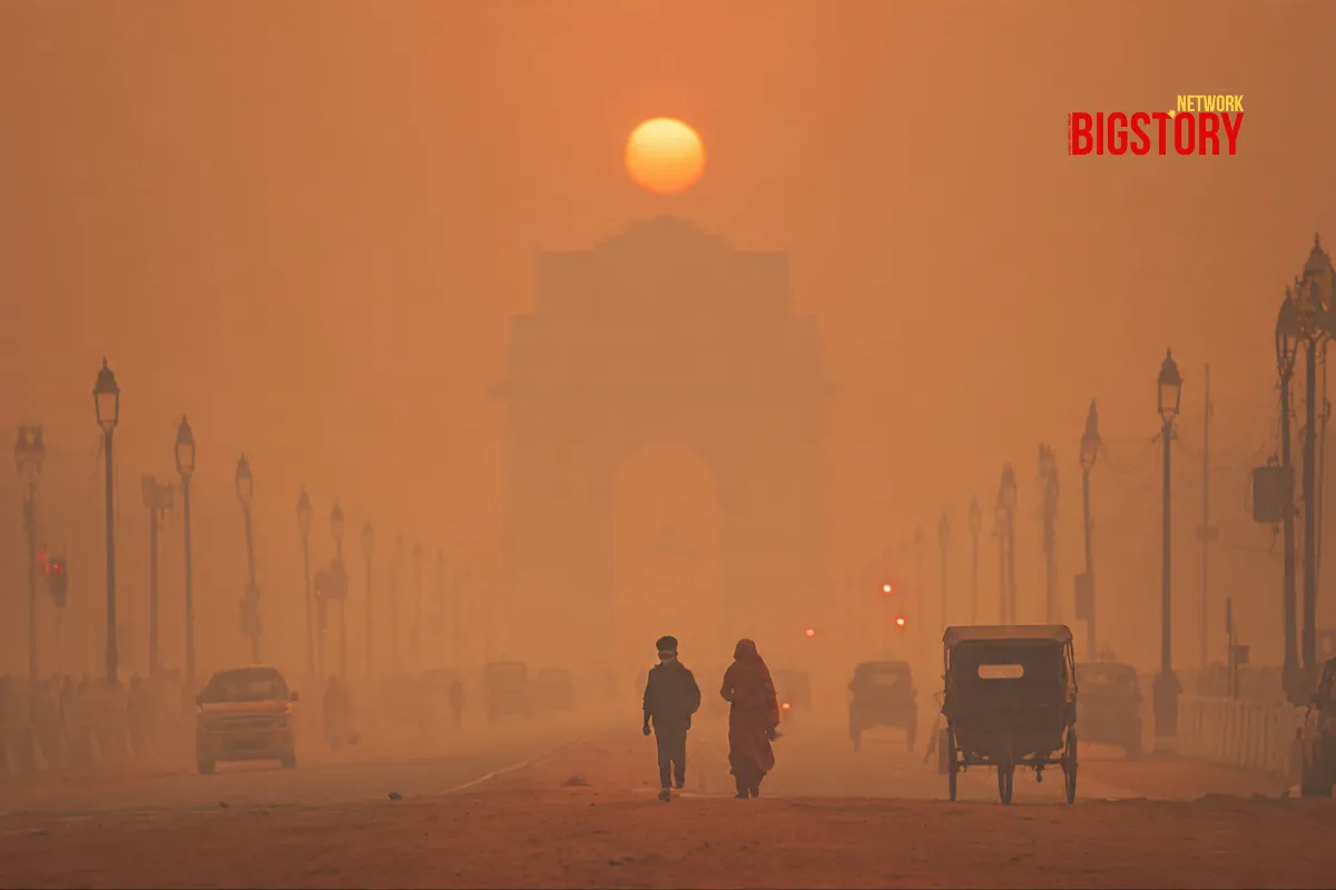 Delhi Chokes Again: AQI Hits 488, Schools Shut as GRAP-III Kicks In